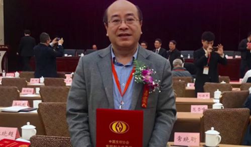 草莓视频二维码下载标签厂.jpg
